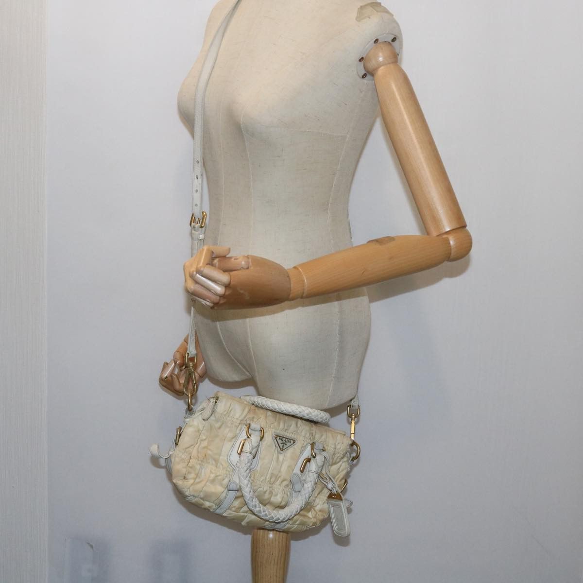 Prada Re-Nylon White Synthetic Handbag (Pre-Owned) Size ONE SIZE - 7 Thumbnail