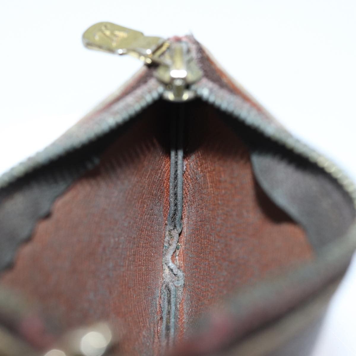 Louis Vuitton Pochette Clés Brown Canvas Wallet (Pre-Owned) Size ONE SIZE - 17 Thumbnail