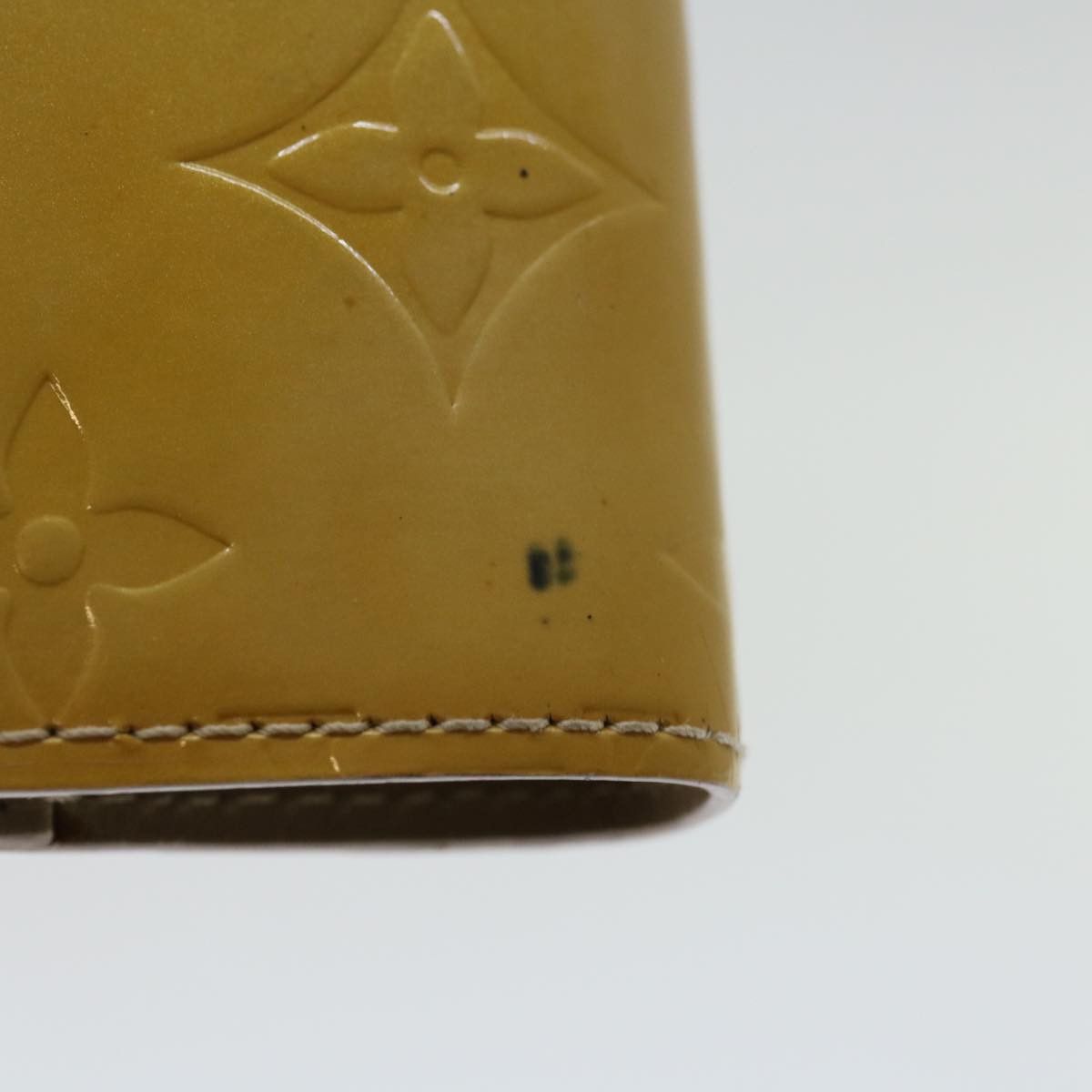 Louis Vuitton Agenda Pm Yellow Patent Leather Wallet (Pre-Owned) Size ONE SIZE - 10 Thumbnail