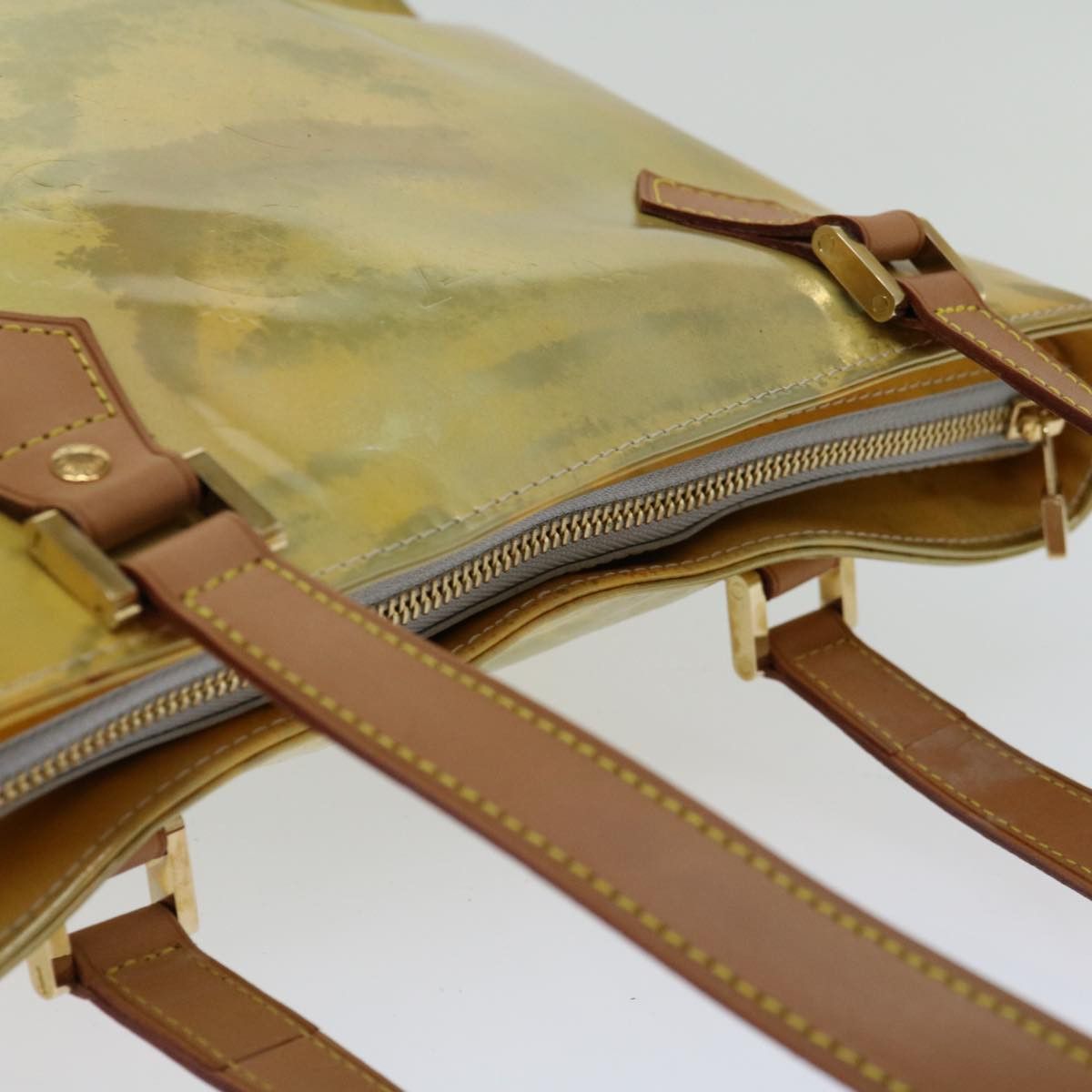Louis Vuitton Houston Yellow Patent Leather Handbag (Pre-Owned) Size ONE SIZE - 4 Thumbnail