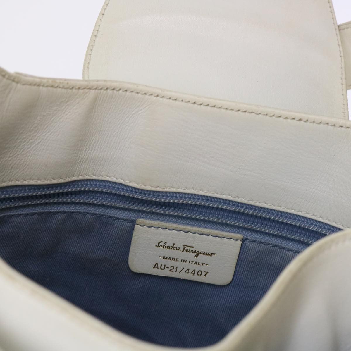 Salvatore Ferragamo White Leather Shoulder Bag (Pre-Owned) Size ONE SIZE - 6 Thumbnail