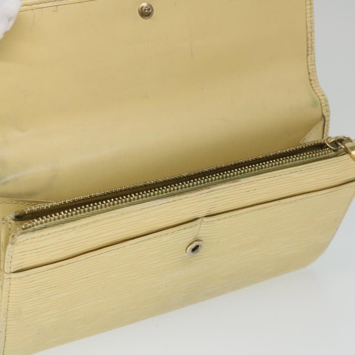 Louis Vuitton Portefeuille Ecru Leather Wallet (Pre-Owned) Size ONE SIZE - 15 Thumbnail