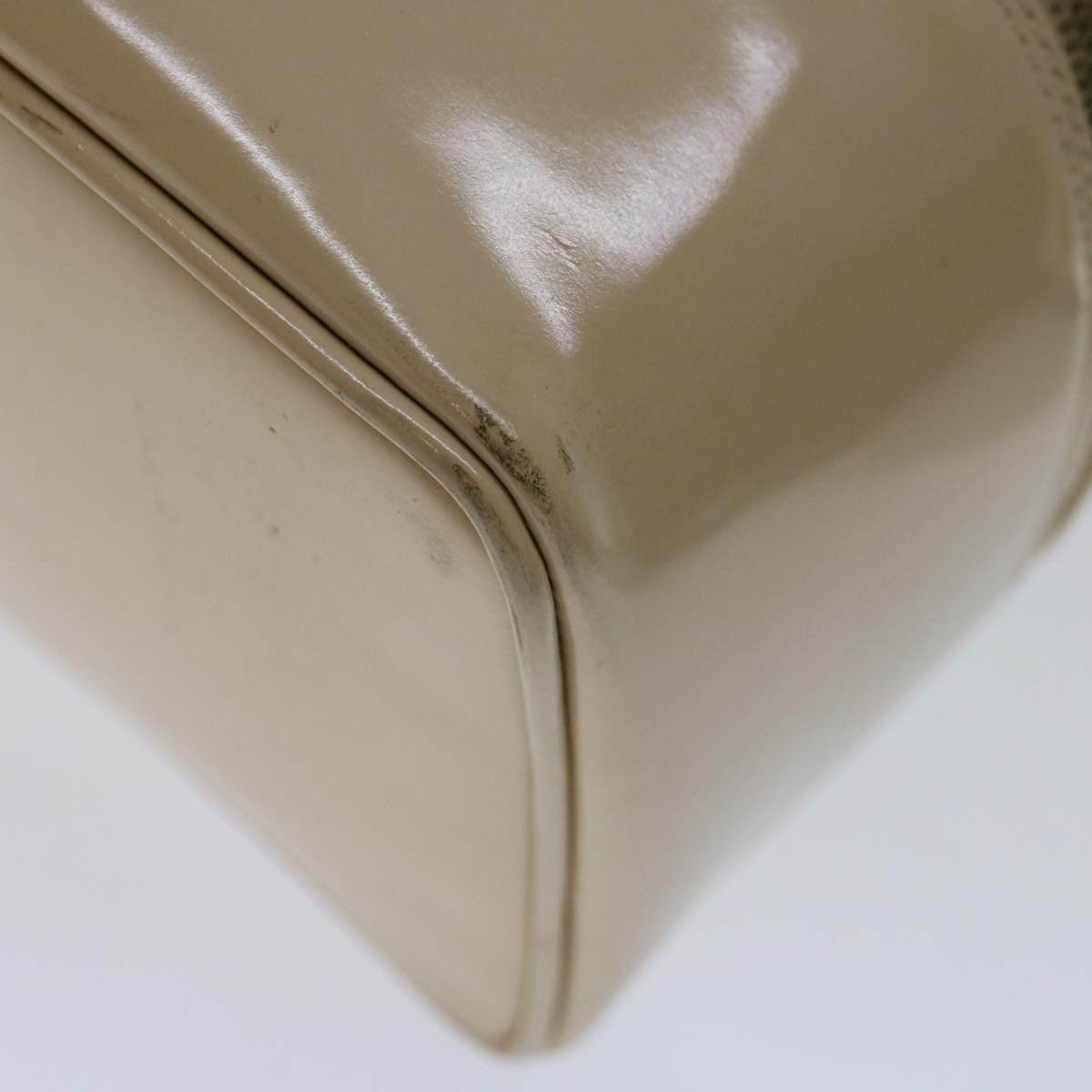 Gucci Vanity Ecru Patent Leather Clutch Bag (Pre-Owned) Size ONE SIZE - 14 Thumbnail