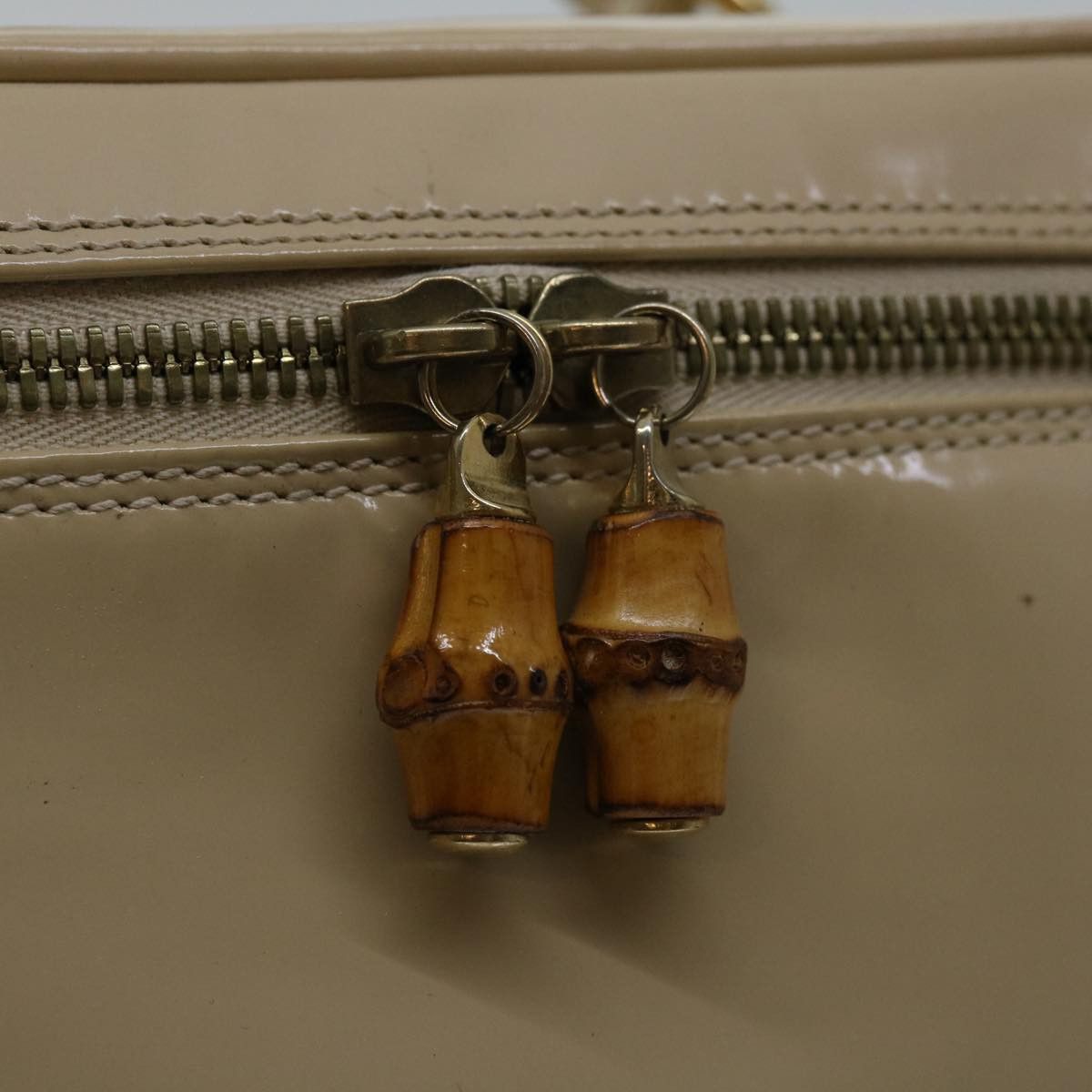 Gucci Vanity Ecru Patent Leather Clutch Bag (Pre-Owned) Size ONE SIZE - 17 Thumbnail