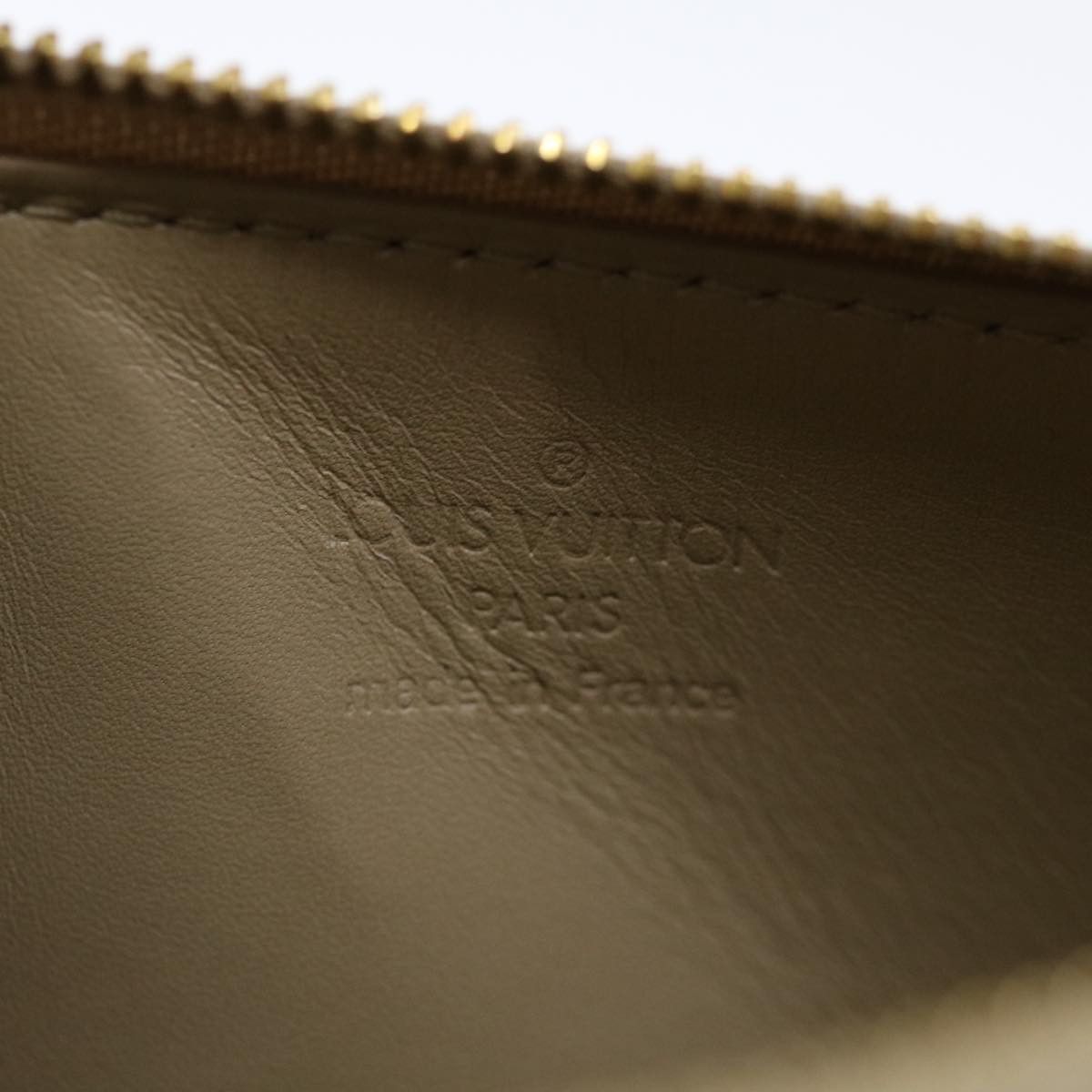 Louis Vuitton Lexington Beige Patent Leather Clutch Bag (Pre-Owned) Size ONE SIZE - 8 Thumbnail