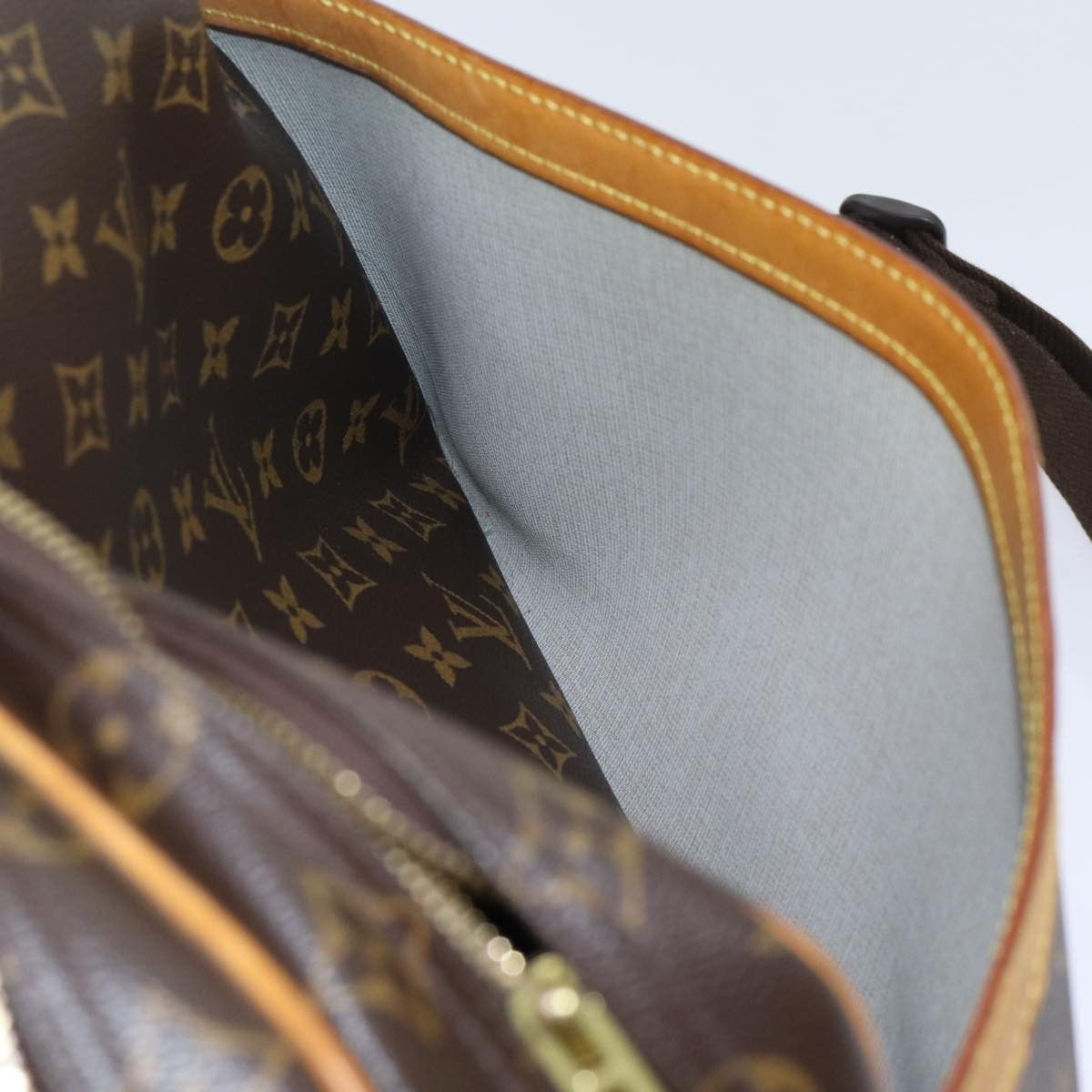 Louis Vuitton Reporter Brown Canvas Shoulder Bag (Pre-Owned) Size ONE SIZE - 20 Thumbnail