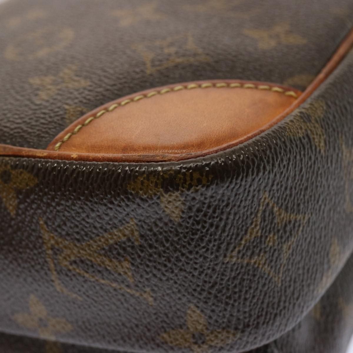 Louis Vuitton Amazon Brown Canvas Shoulder Bag (Pre-Owned) Size ONE SIZE - 15 Thumbnail