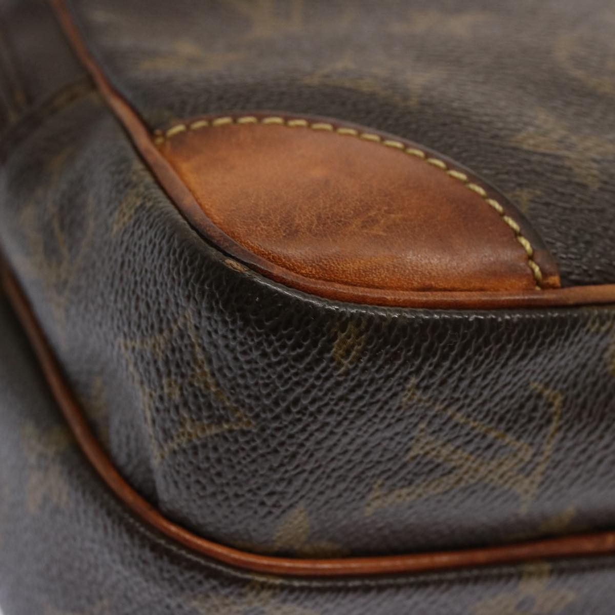Louis Vuitton Amazon Brown Canvas Shoulder Bag (Pre-Owned) Size ONE SIZE - 12 Thumbnail