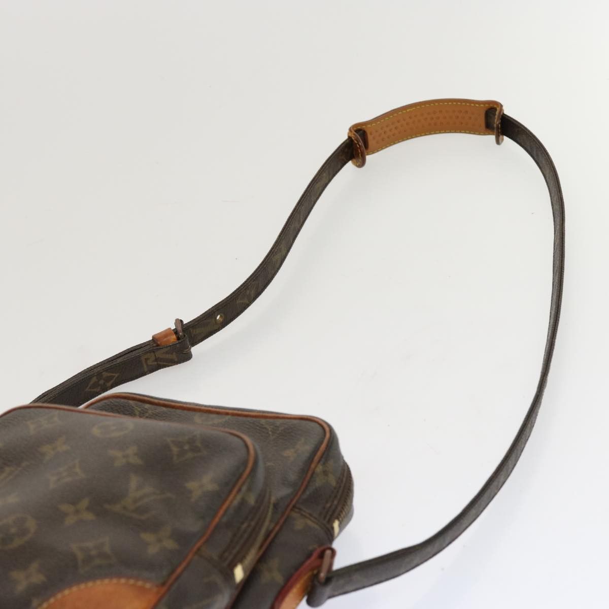 Louis Vuitton Amazon Brown Canvas Shoulder Bag (Pre-Owned) Size ONE SIZE - 11 Thumbnail
