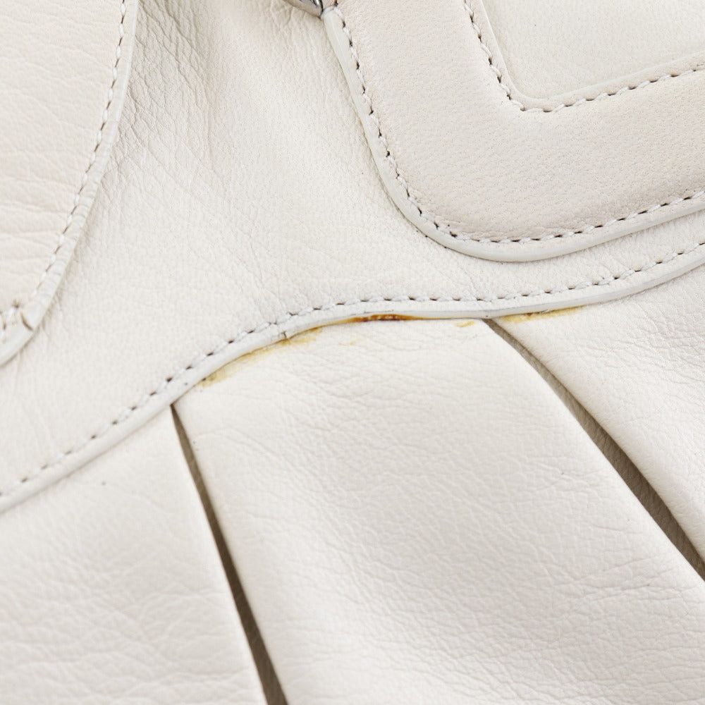 Salvatore Ferragamo Gancini White Leather Shoulder Bag (Pre-Owned) Size ONE SIZE - 7 Thumbnail