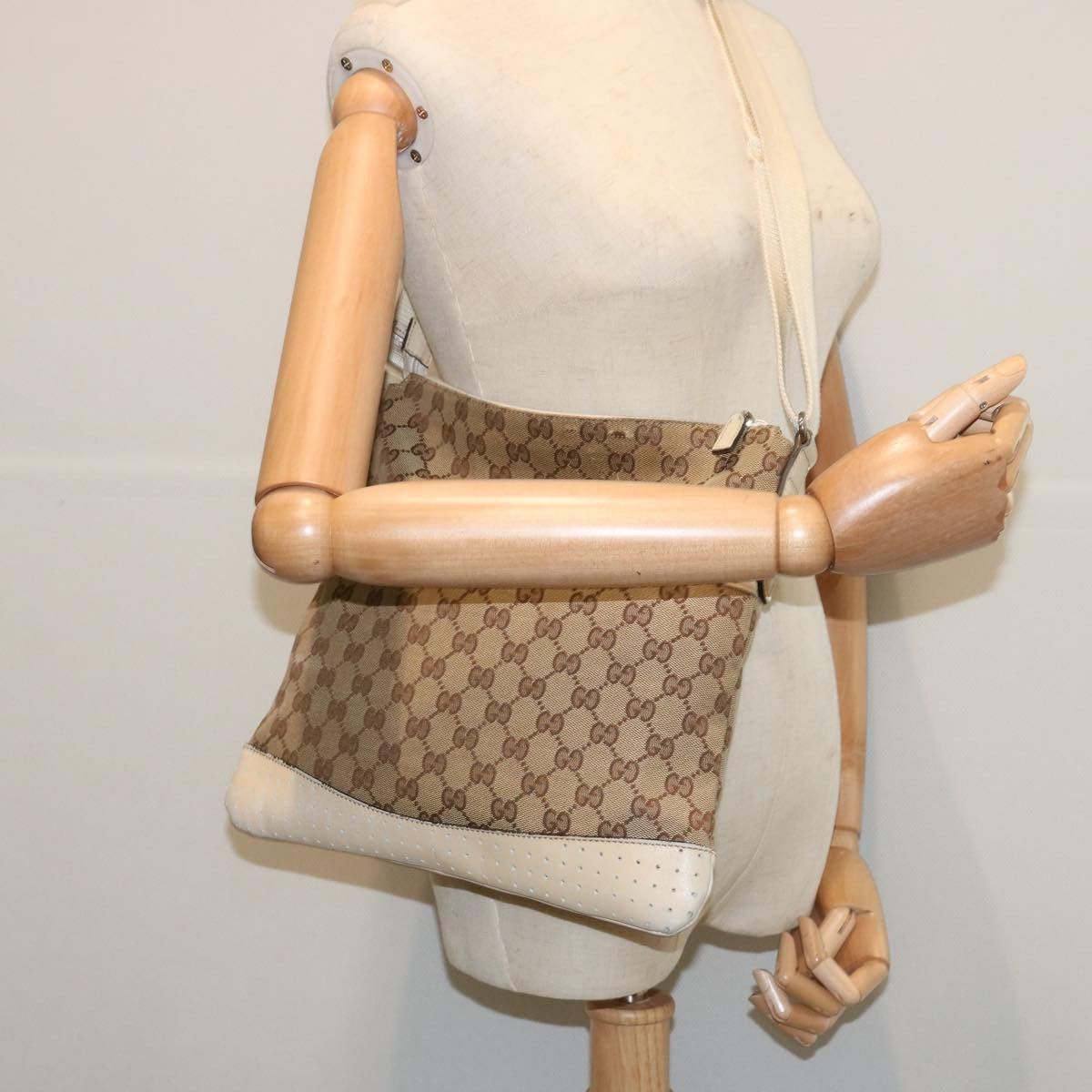 Gucci Gg Canvas Beige Canvas Shoulder Bag (Pre-Owned) Size ONE SIZE - 7 Thumbnail