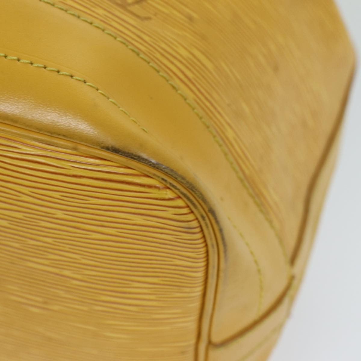 Louis Vuitton Noé Yellow Leather Shoulder Bag (Pre-Owned) Size ONE SIZE - 15 Thumbnail