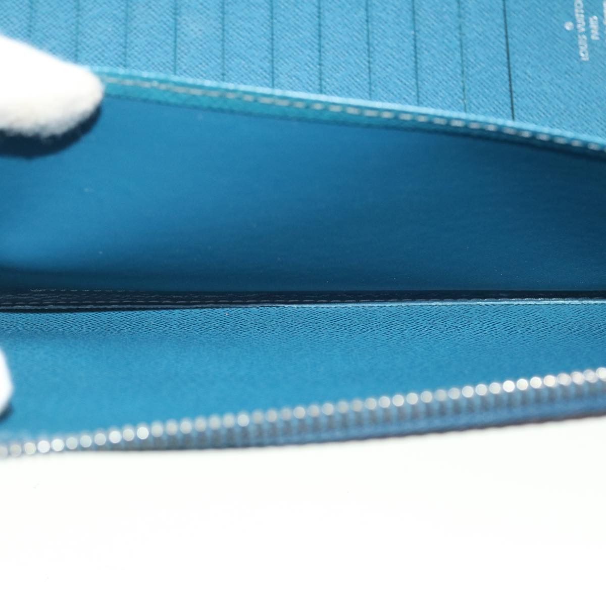 Louis Vuitton Atholl Blue Leather Clutch Bag (Pre-Owned) Size ONE SIZE - 19 Thumbnail