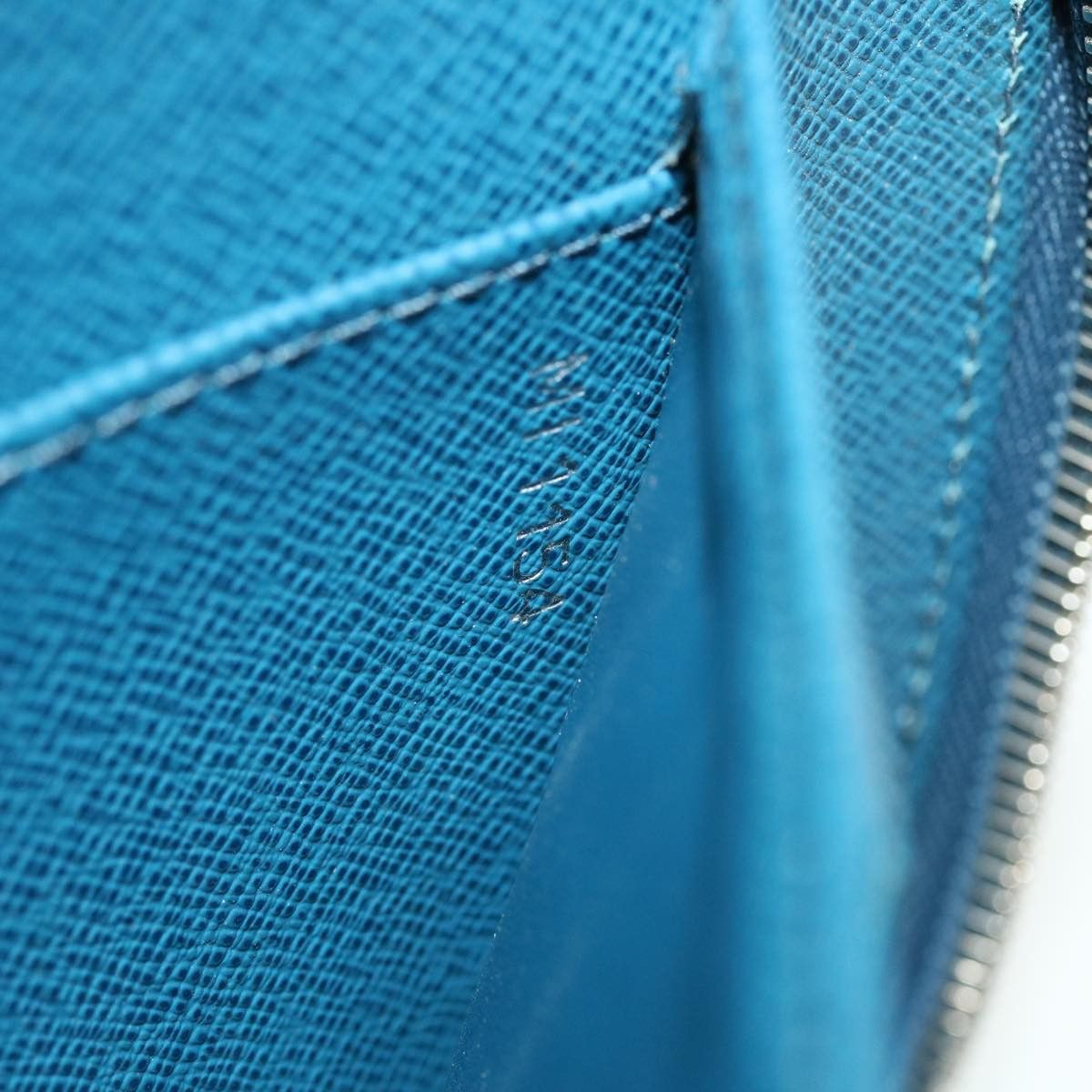 Louis Vuitton Atholl Blue Leather Clutch Bag (Pre-Owned) Size ONE SIZE - 6 Thumbnail