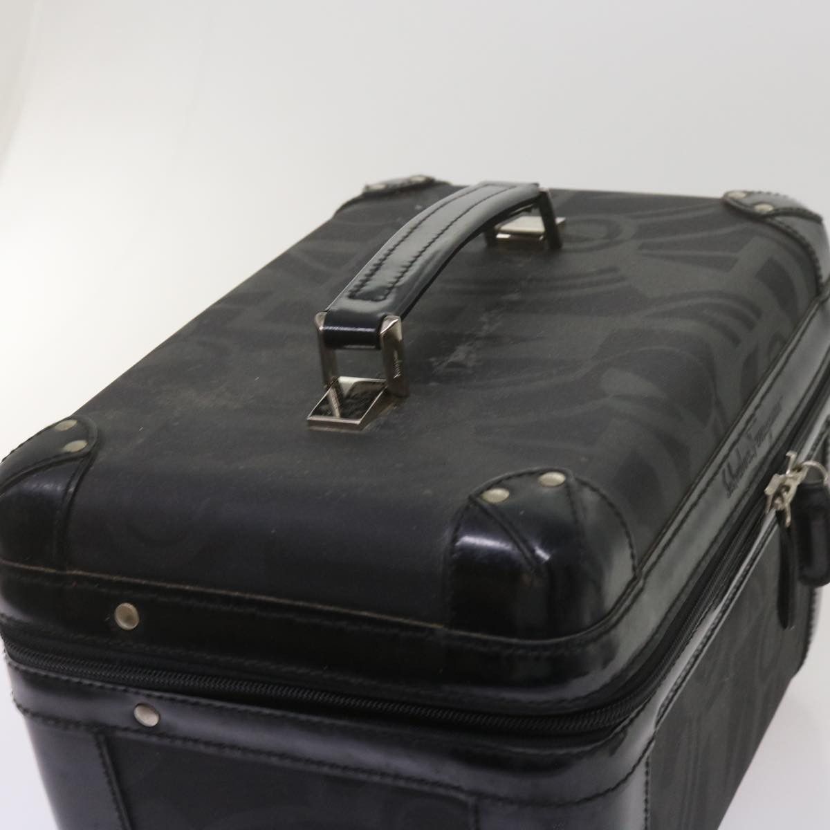 Salvatore Ferragamo Black Leather Handbag (Pre-Owned) Size ONE SIZE - 4 Thumbnail