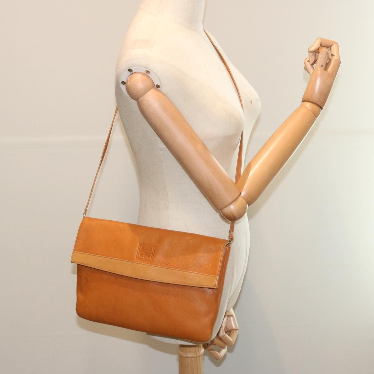 Givenchy Brown Leather Shoulder Bag (Pre-Owned) Size ONE SIZE - 7 Thumbnail