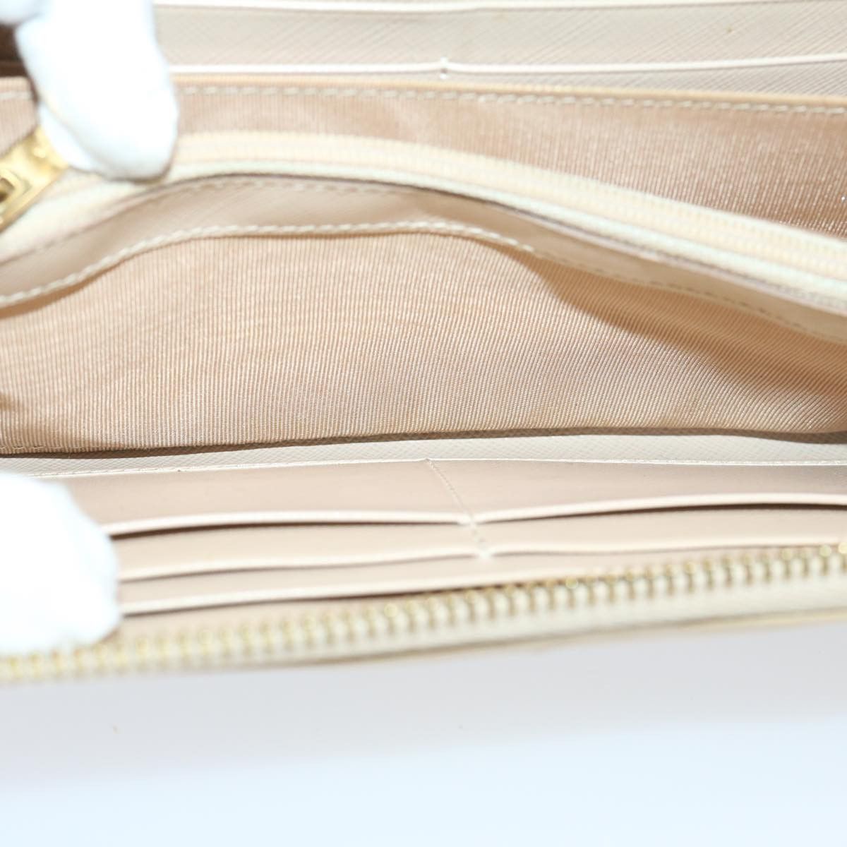 Salvatore Ferragamo Gancini Beige Leather Wallet (Pre-Owned) Size ONE SIZE - 18 Thumbnail