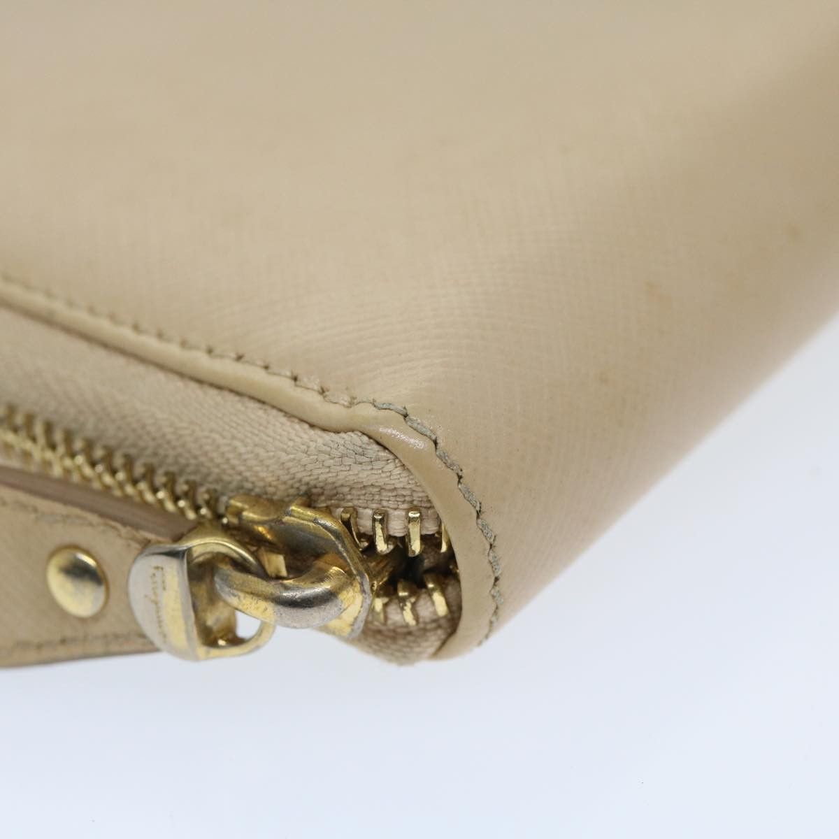 Salvatore Ferragamo Gancini Beige Leather Wallet (Pre-Owned) Size ONE SIZE - 15 Thumbnail