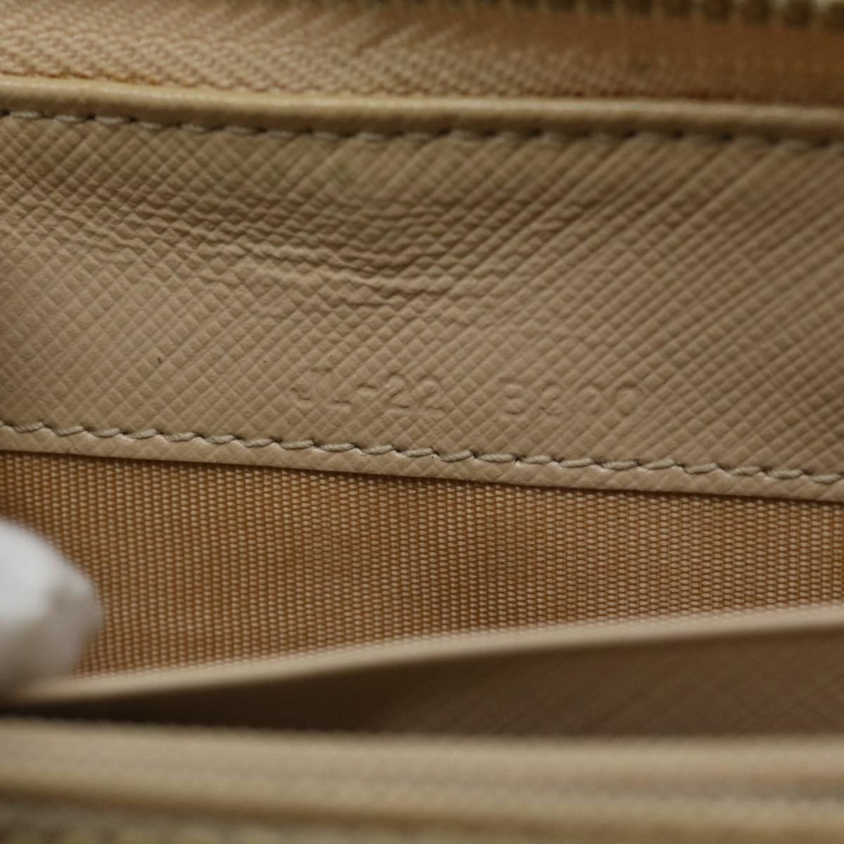 Salvatore Ferragamo Gancini Beige Leather Wallet (Pre-Owned) Size ONE SIZE - 9 Thumbnail
