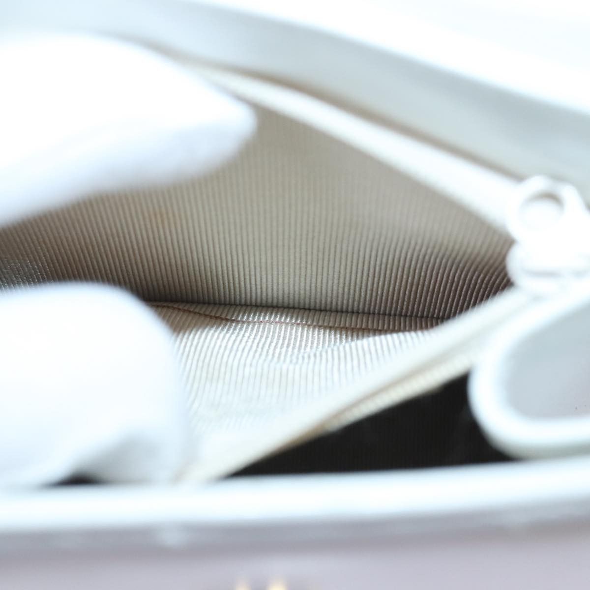 Givenchy White Leather Shoulder Bag (Pre-Owned) Size ONE SIZE - 12 Thumbnail