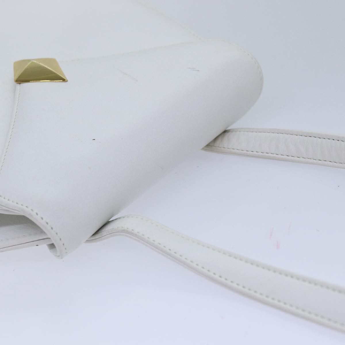 Givenchy White Leather Shoulder Bag (Pre-Owned) Size ONE SIZE - 4 Thumbnail
