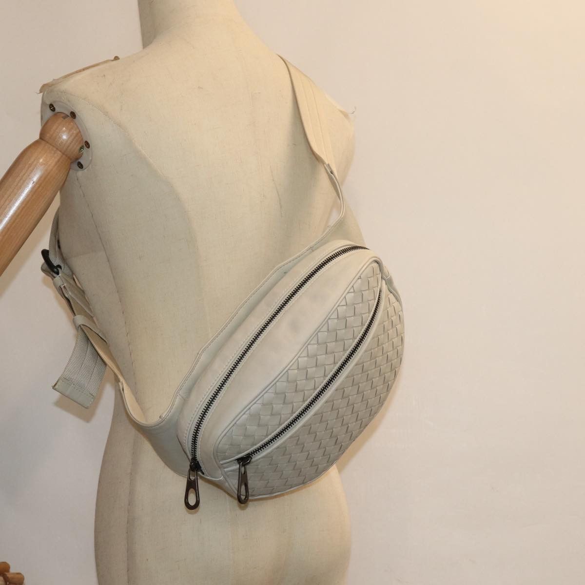 Bottega Veneta Intrecciato White Leather Shoulder Bag (Pre-Owned) Size ONE SIZE - 7 Thumbnail