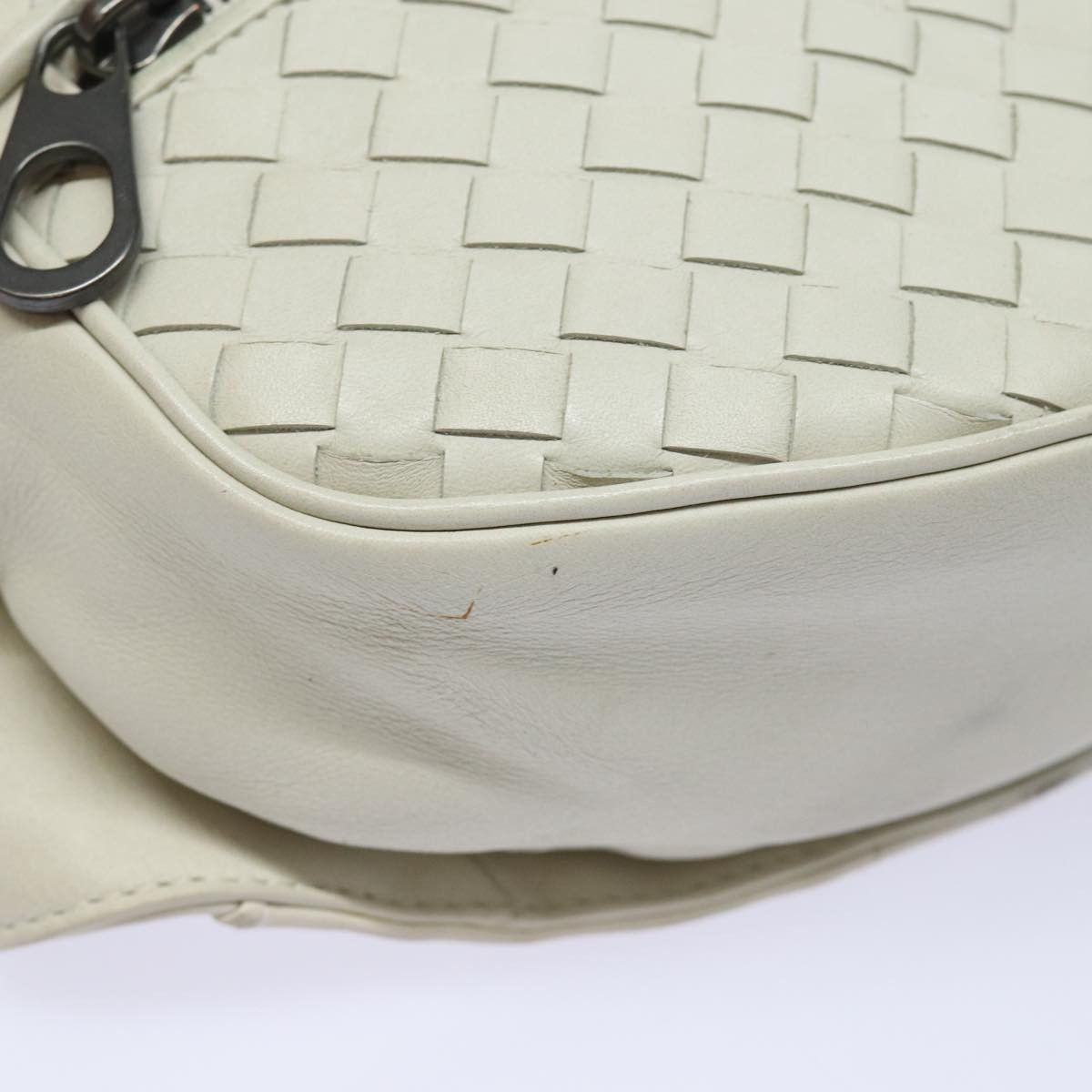 Bottega Veneta Intrecciato White Leather Shoulder Bag (Pre-Owned) Size ONE SIZE - 14 Thumbnail