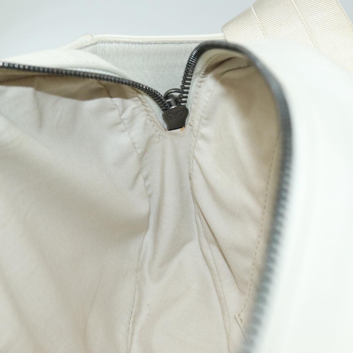 Bottega Veneta Intrecciato White Leather Shoulder Bag (Pre-Owned) Size ONE SIZE - 20 Thumbnail