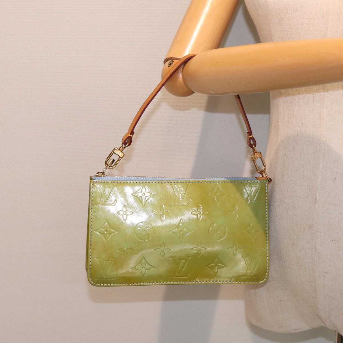 Louis Vuitton Lexington Beige Patent Leather Clutch Bag (Pre-Owned) Size ONE SIZE - 7 Thumbnail