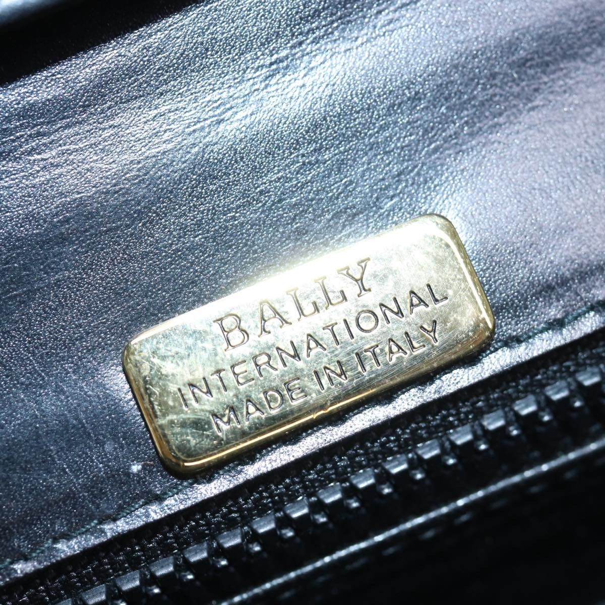 Bally Black Leather Shoulder Bag (Pre-Owned) Size ONE SIZE - 6 Thumbnail