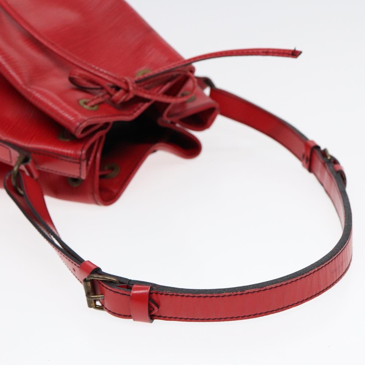 Louis Vuitton Noé Red Leather Shoulder Bag (Pre-Owned) Size ONE SIZE - 12 Thumbnail