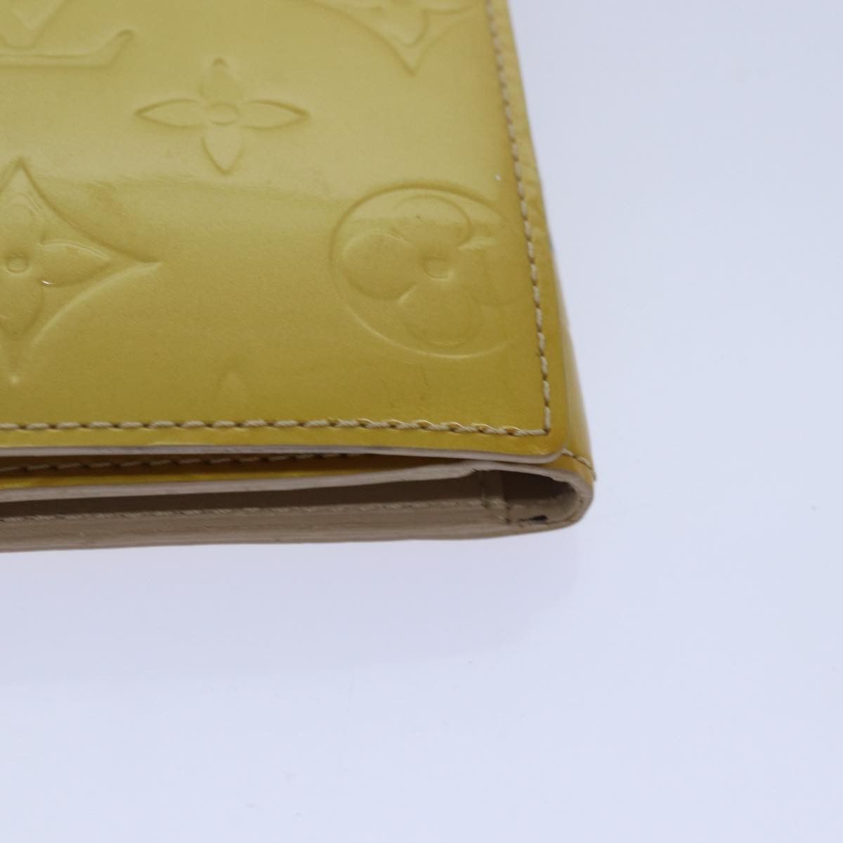 Louis Vuitton Walker Beige Patent Leather Wallet (Pre-Owned) Size ONE SIZE - 15 Thumbnail