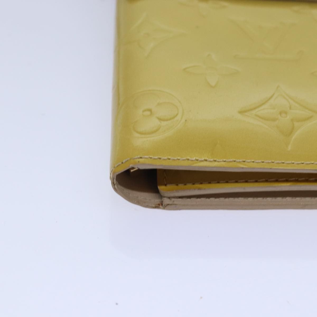 Louis Vuitton Walker Beige Patent Leather Wallet (Pre-Owned) Size ONE SIZE - 14 Thumbnail