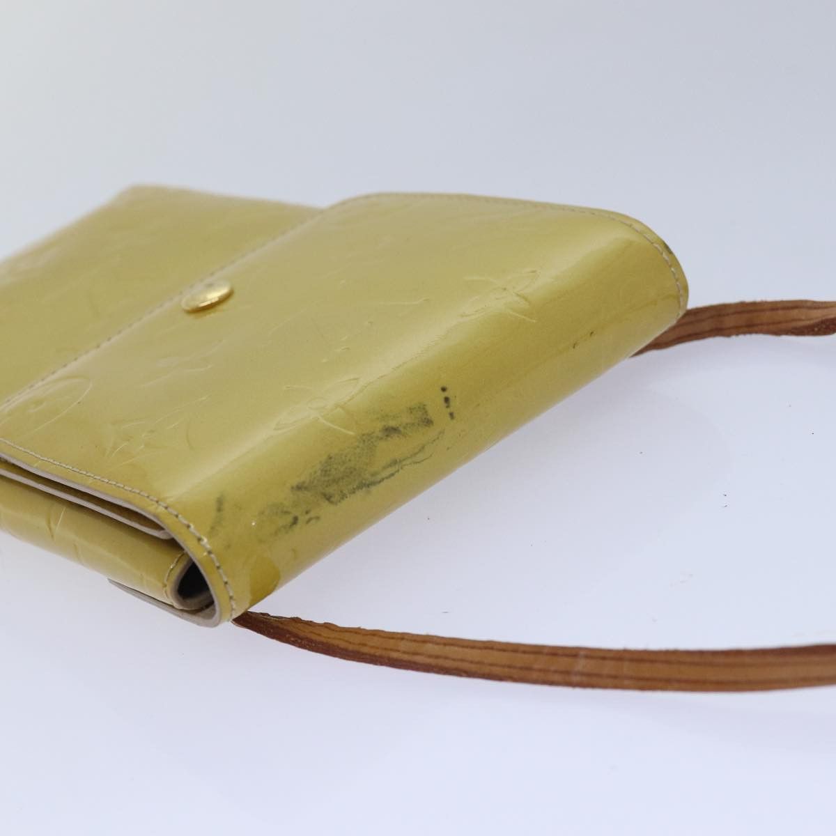 Louis Vuitton Walker Beige Patent Leather Wallet (Pre-Owned) Size ONE SIZE - 4 Thumbnail