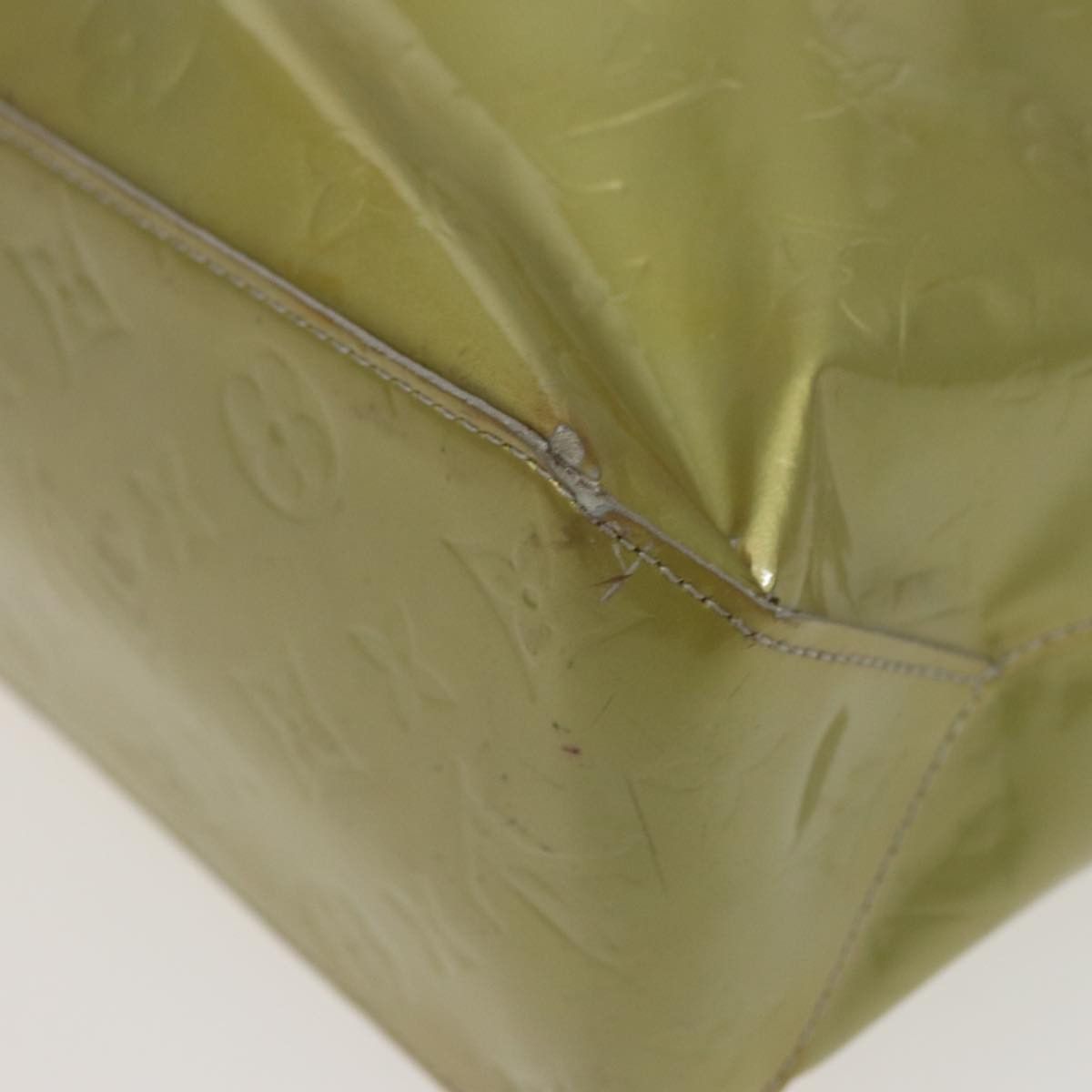 Louis Vuitton Reade Khaki Patent Leather Tote Bag (Pre-Owned) Size ONE SIZE - 16 Thumbnail