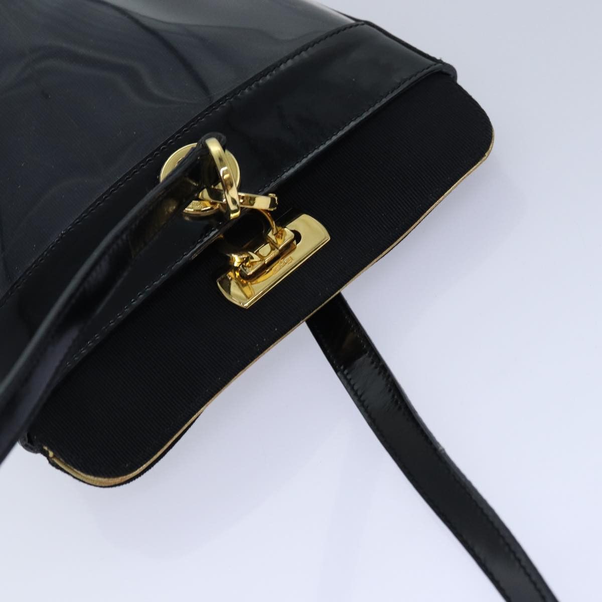 Salvatore Ferragamo Gancini Black Vinyl Shoulder Bag (Pre-Owned) Size ONE SIZE - 4 Thumbnail