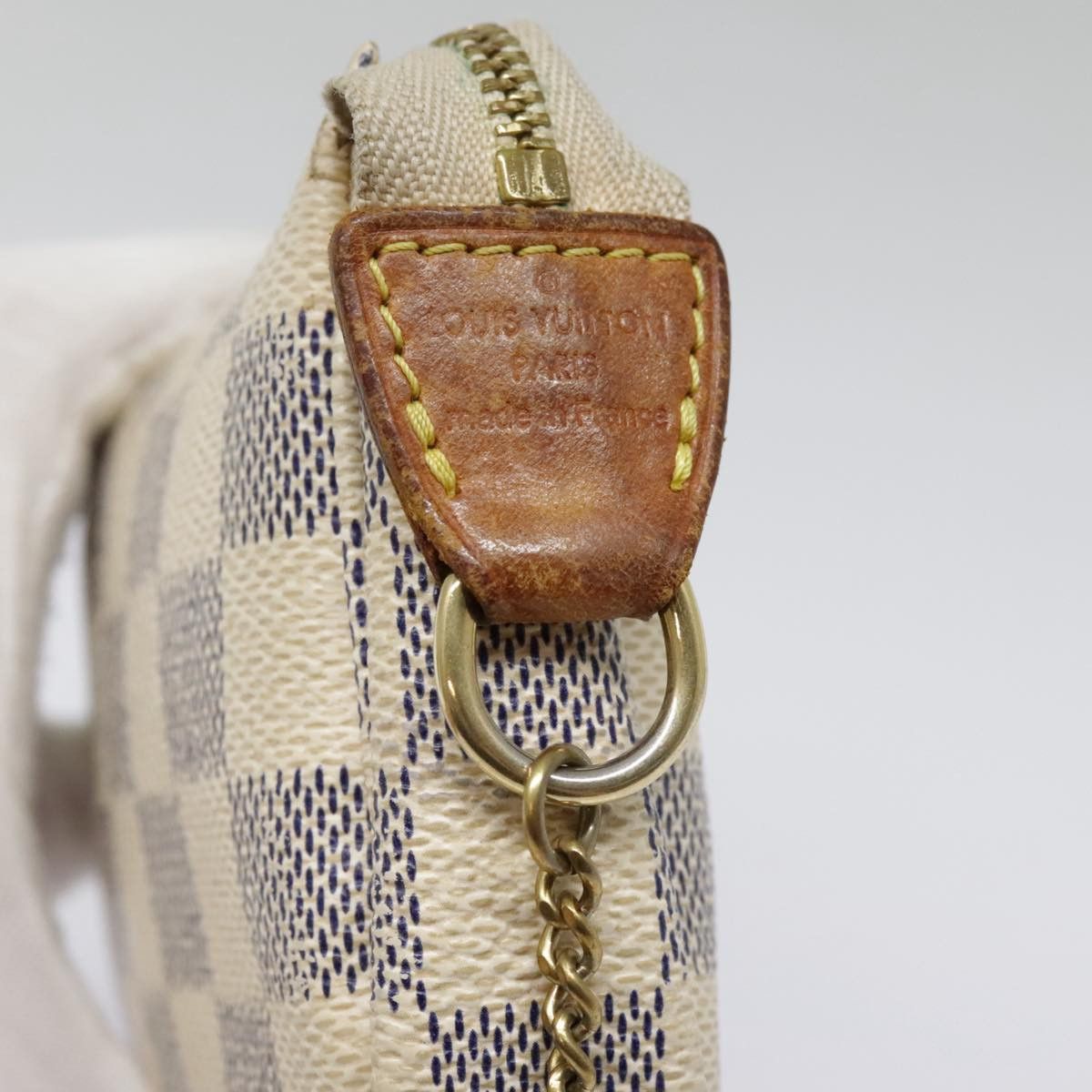 Louis Vuitton Pochette Accessoire White Canvas Clutch Bag (Pre-Owned) Size ONE SIZE - 13 Thumbnail