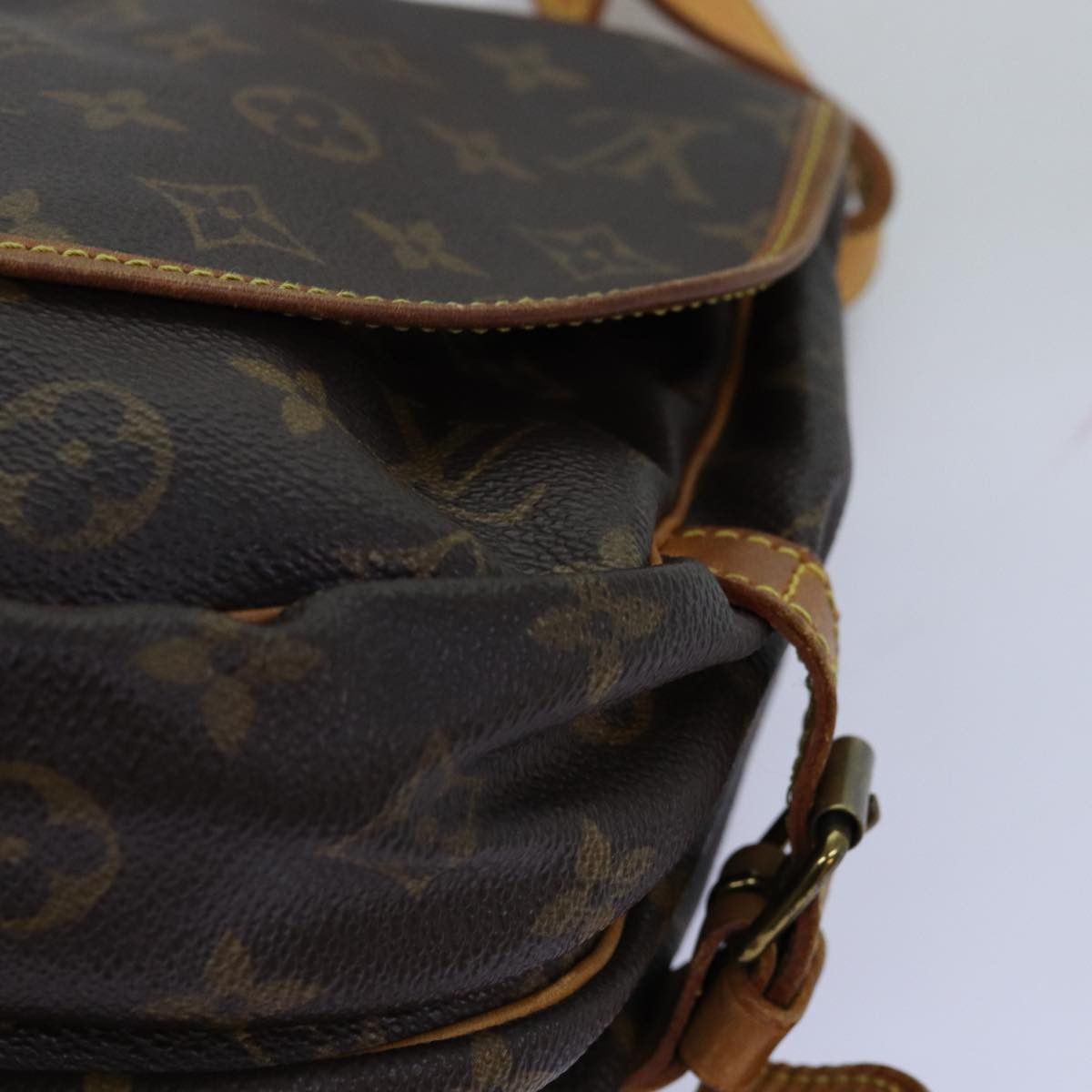 Louis Vuitton Saumur Brown Canvas Shoulder Bag (Pre-Owned) Size ONE SIZE - 16 Thumbnail