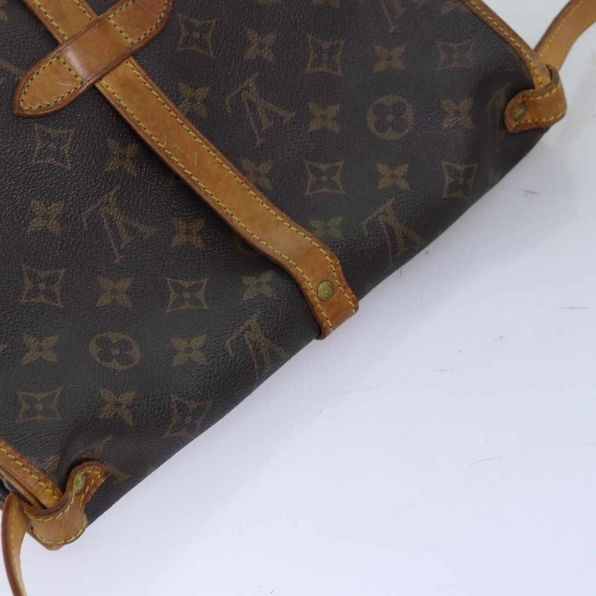 Louis Vuitton Saumur Brown Canvas Shoulder Bag (Pre-Owned) Size ONE SIZE - 11 Thumbnail
