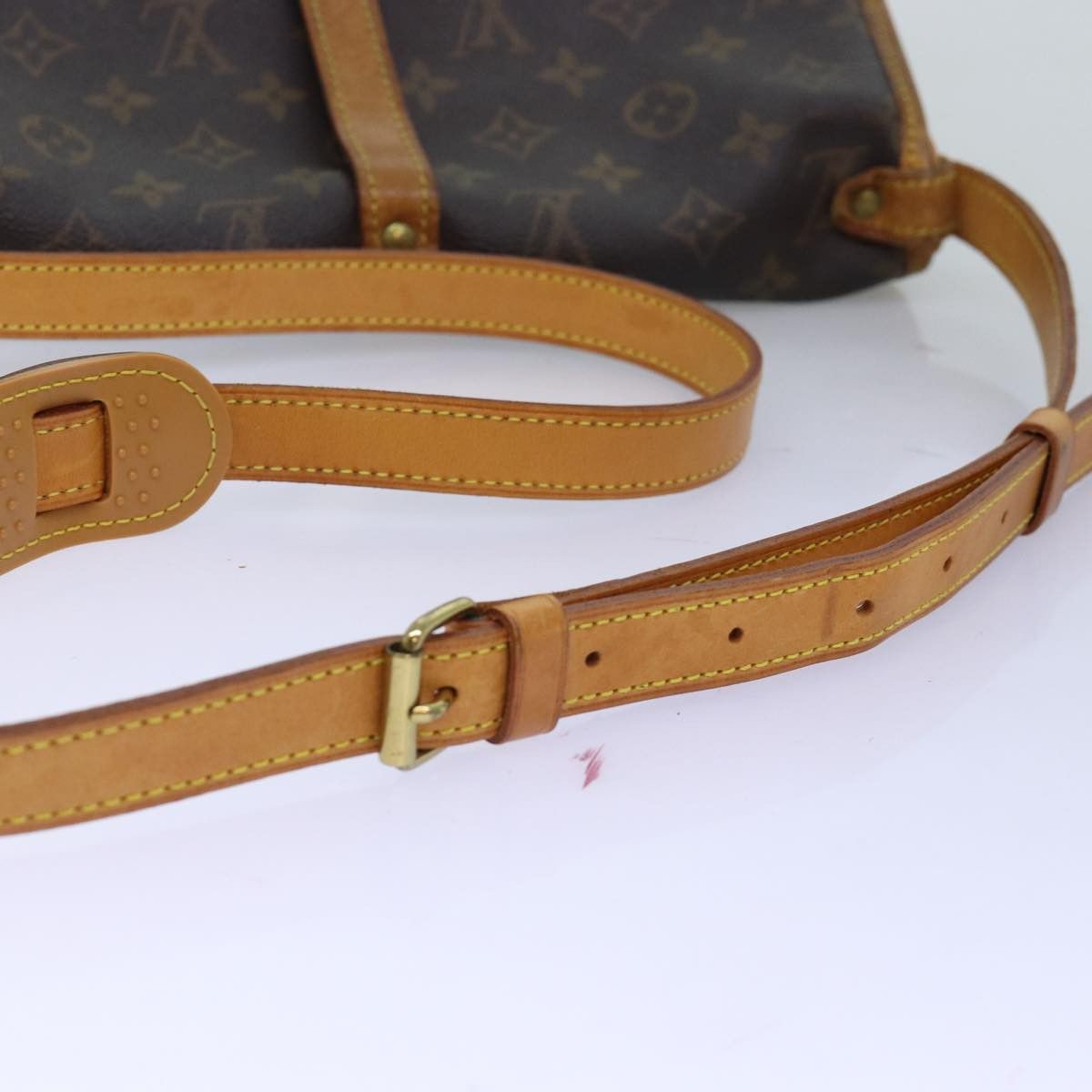 Louis Vuitton Saumur Brown Canvas Shoulder Bag (Pre-Owned) Size ONE SIZE - 4 Thumbnail