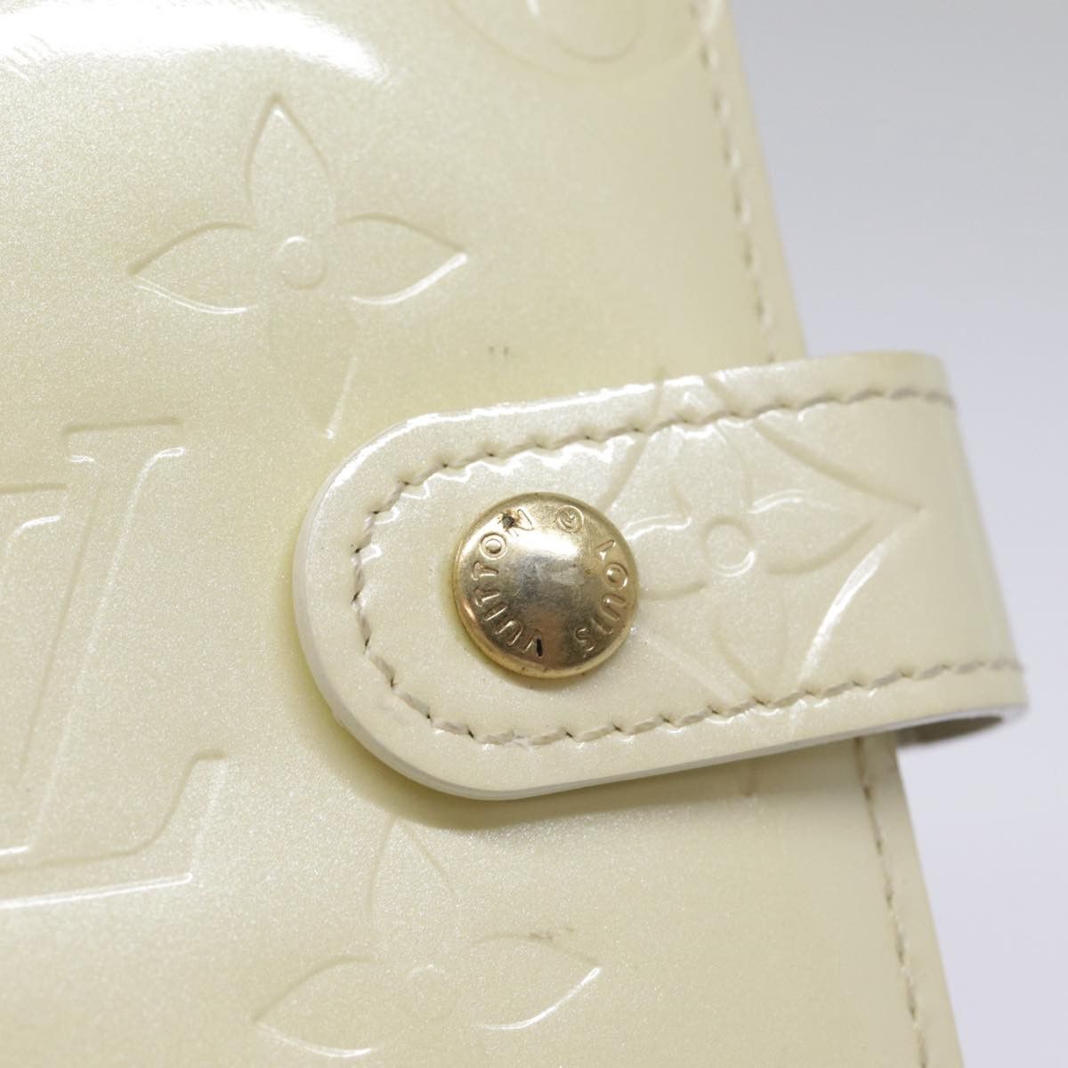 Louis Vuitton Ecru Patent Leather Wallet (Pre-Owned) Size ONE SIZE - 5 Thumbnail