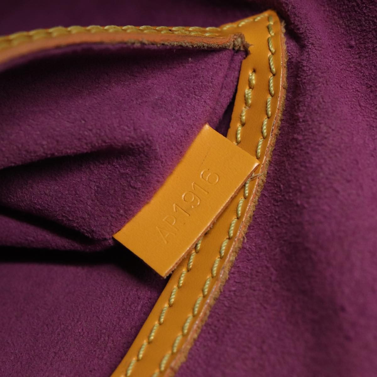 Louis Vuitton Alma Yellow Leather Handbag (Pre-Owned) Size ONE SIZE - 6 Thumbnail