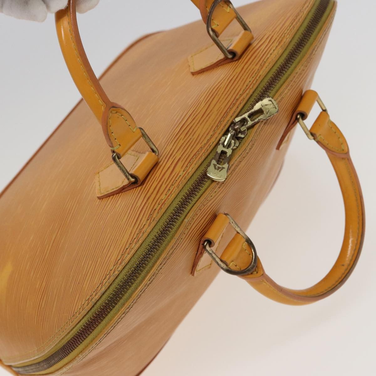 Louis Vuitton Alma Yellow Leather Handbag (Pre-Owned) Size ONE SIZE - 4 Thumbnail