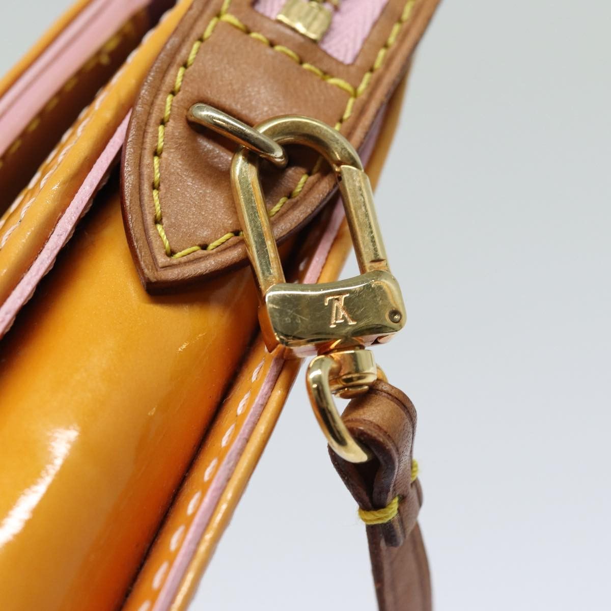 Louis Vuitton Mott Yellow Patent Leather Shoulder Bag (Pre-Owned) Size ONE SIZE - 20 Thumbnail