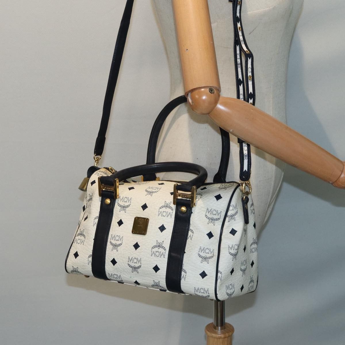MCM Visetos White Leather Handbag (Pre-Owned) Size ONE SIZE - 7 Thumbnail