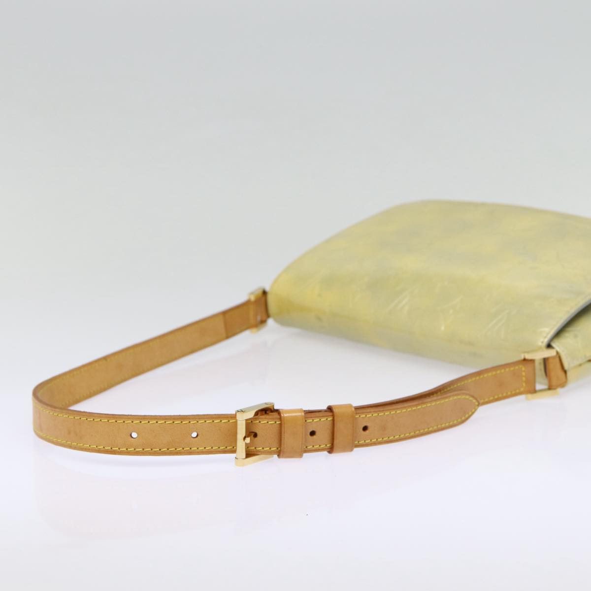 Louis Vuitton Thompson Street Grey Patent Leather Shoulder Bag Size ONE SIZE - 5 Thumbnail