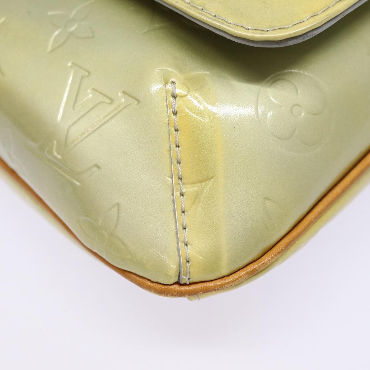 Louis Vuitton Thompson Street Grey Patent Leather Shoulder Bag Size ONE SIZE - 9 Thumbnail