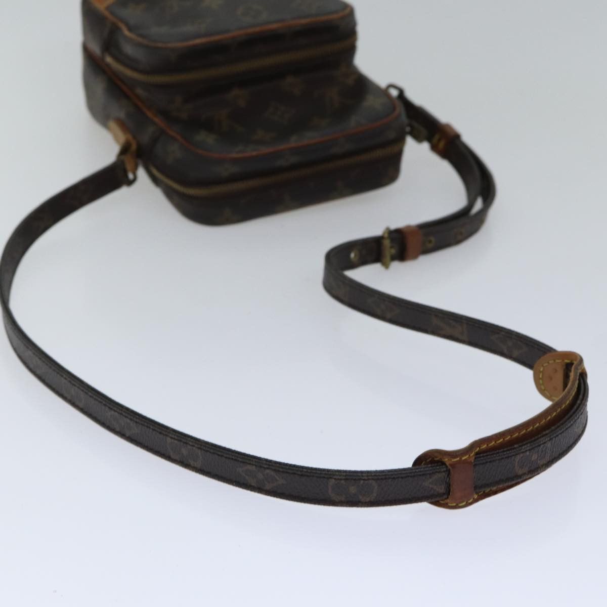 Louis Vuitton Amazon Brown Canvas Shoulder Bag (Pre-Owned) Size ONE SIZE - 20 Thumbnail