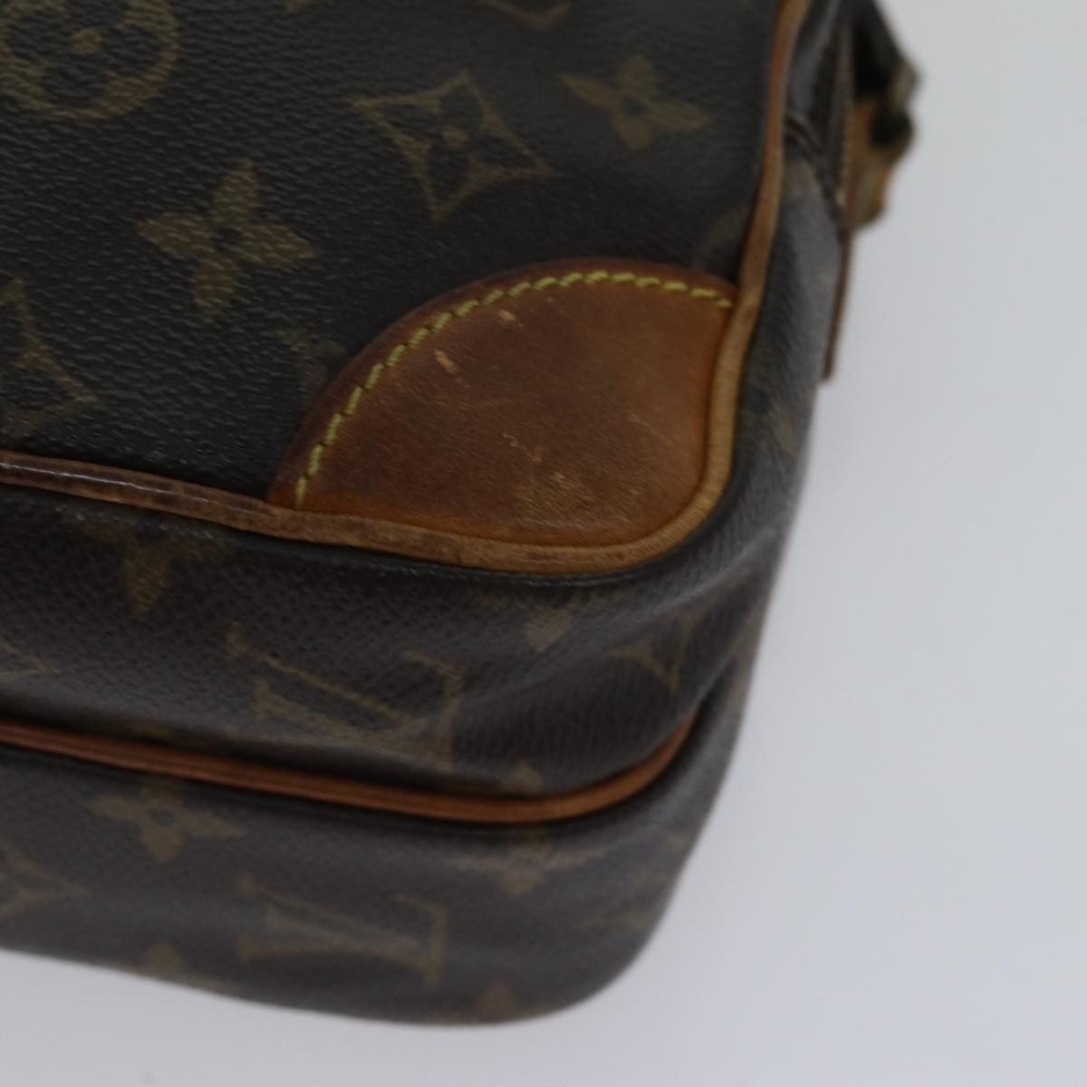 Louis Vuitton Amazon Brown Canvas Shoulder Bag (Pre-Owned) Size ONE SIZE - 16 Thumbnail