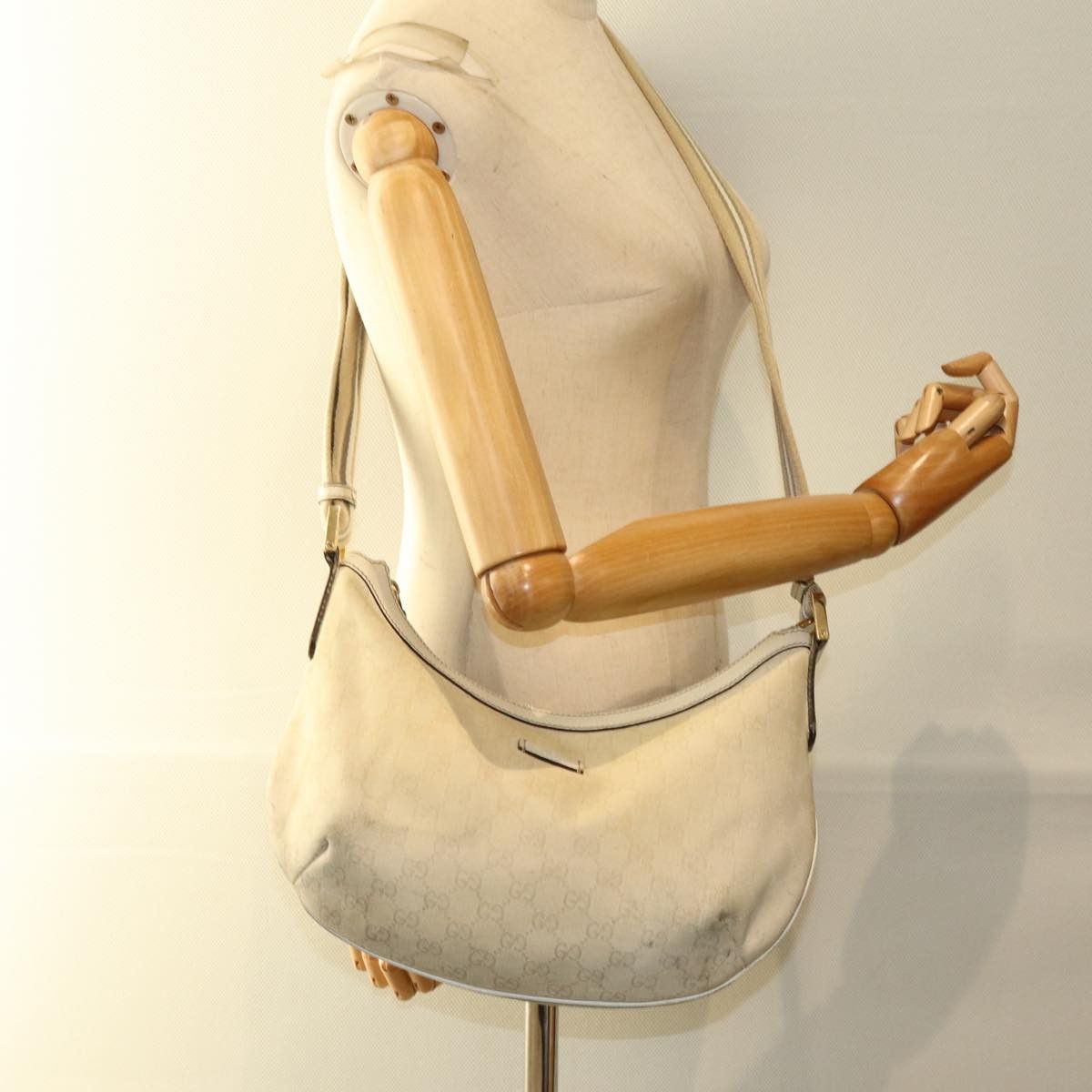 Gucci Sherry Beige Canvas Shoulder Bag (Pre-Owned) Size ONE SIZE - 7 Thumbnail